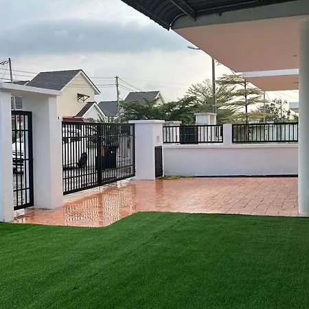 D Jannah Homestay Seri Iskandar Perak Exterior photo